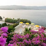 Apartman Fjaba - By The Sea - With The Big Terraces & Great Sea View *