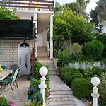 Apartman Fjaba - By The Sea - With The Big Terraces & Great Sea View *