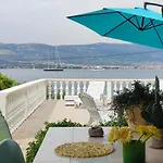 Apartman Fjaba - By The Sea - With The Big Terraces & Great Sea View *
