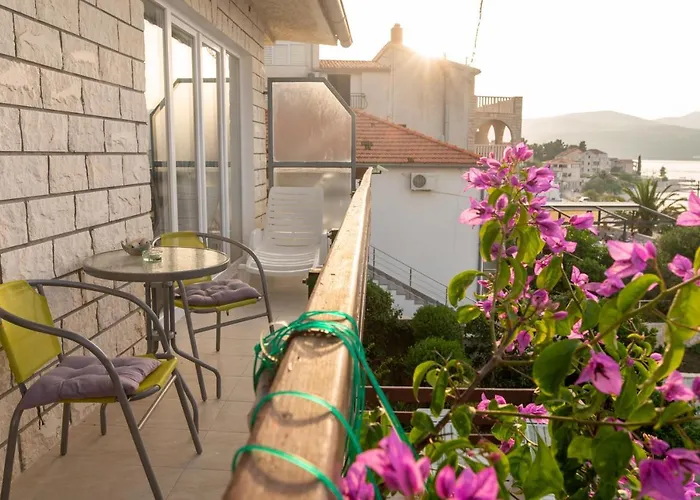 Apartment Fjaba - By The Sea - With The Big Terraces & Great Sea View *