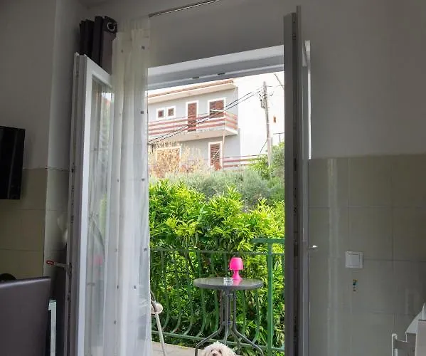 Apartment Fjaba - By The Sea - With The Big Terraces & Great Sea View