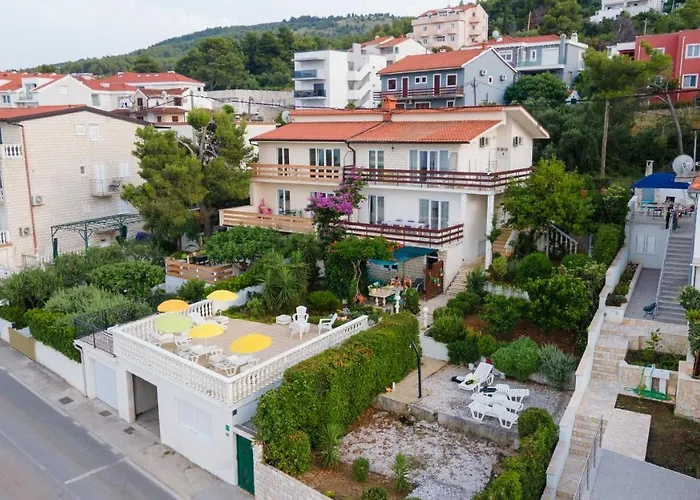 Apartment Fjaba - By The Sea - With The Big Terraces & Great Sea View Trogir