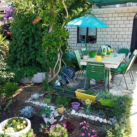 Fjaba - By The Sea - With The Big Terraces & Great Sea View * Trogir