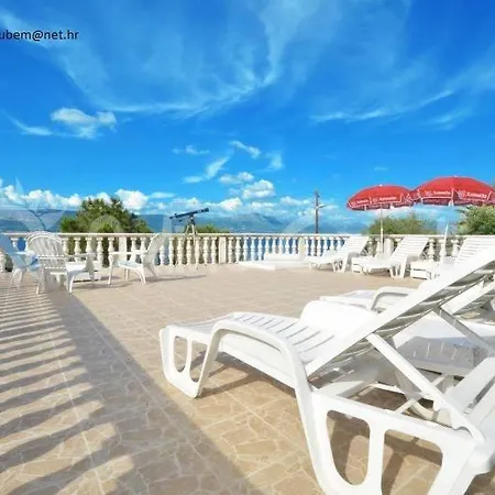 Apartment Fjaba - By The Sea - With The Big Terraces & Great Sea View