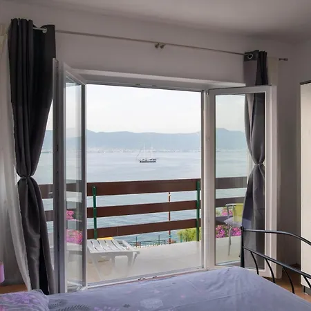 Apartment Fjaba - By The Sea - With The Big Terraces & Great Sea View *