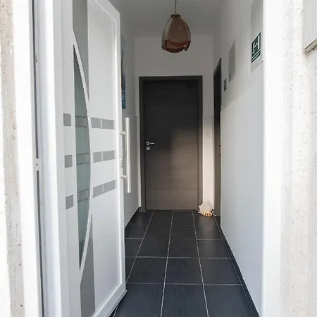 Fjaba - By The Sea - With The Big Terraces & Great Sea View Trogir