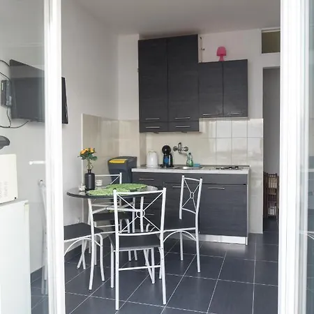 Fjaba - By The Sea - With The Big Terraces & Great Sea View * Trogir