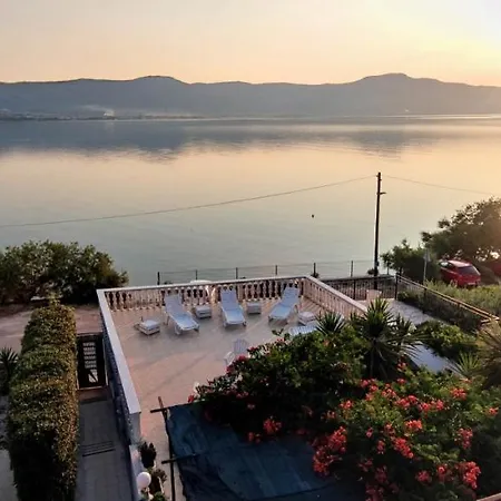 Fjaba - By The Sea - With The Big Terraces & Great Sea View Appartement *