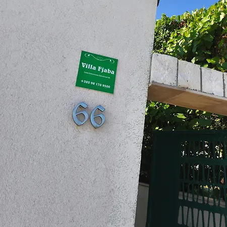 Fjaba - By The Sea - With The Big Terraces & Great Sea View Trogir