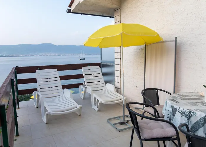 Fjaba - By The Sea - With The Big Terraces & Great Sea View * Trogir