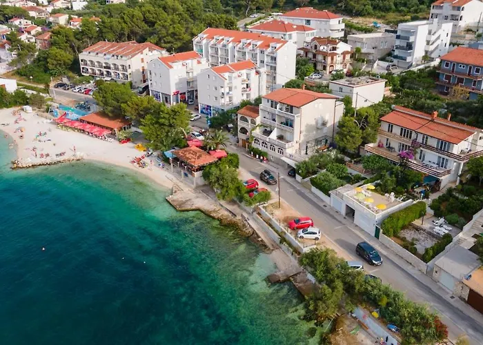 Апартаменти Fjaba - By The Sea - With The Big Terraces & Great Sea View Трогір
