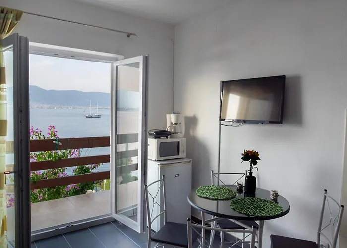 Апартаменти Fjaba - By The Sea - With The Big Terraces & Great Sea View *